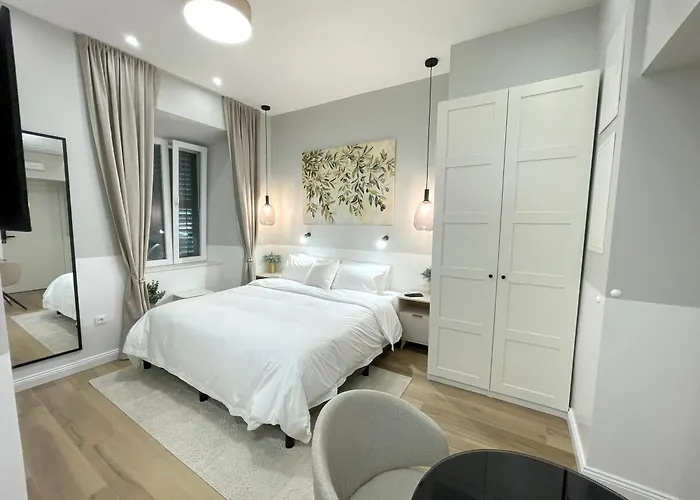 Olive Rooms